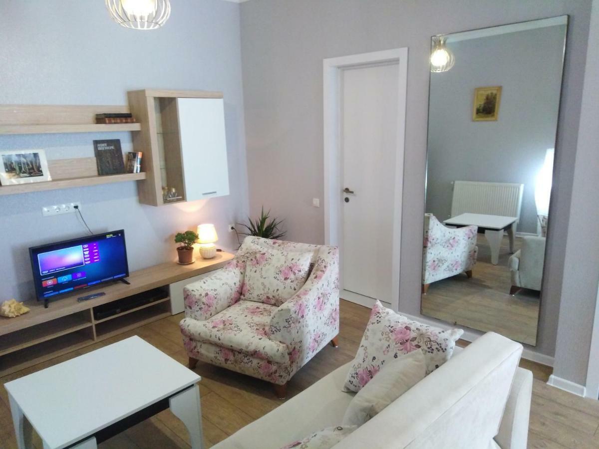 Apartamento Mtatsminda Tiflis Exterior foto