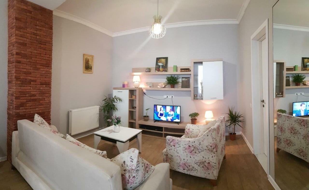 Apartamento Mtatsminda Tiflis Exterior foto