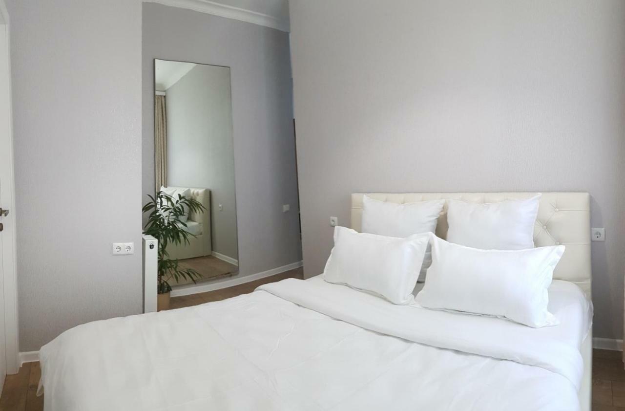 Apartamento Mtatsminda Tiflis Exterior foto