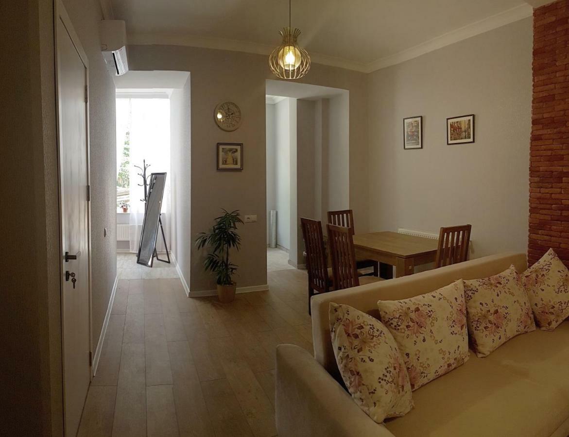 Apartamento Mtatsminda Tiflis Exterior foto