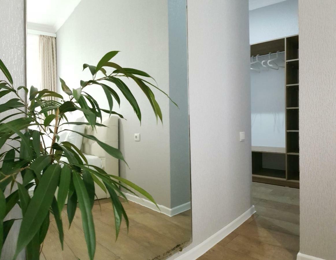 Apartamento Mtatsminda Tiflis Exterior foto